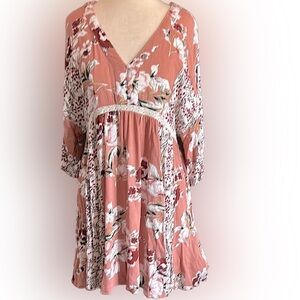 Umgee Blush Floral V Neck Dress Women’s Size Medium